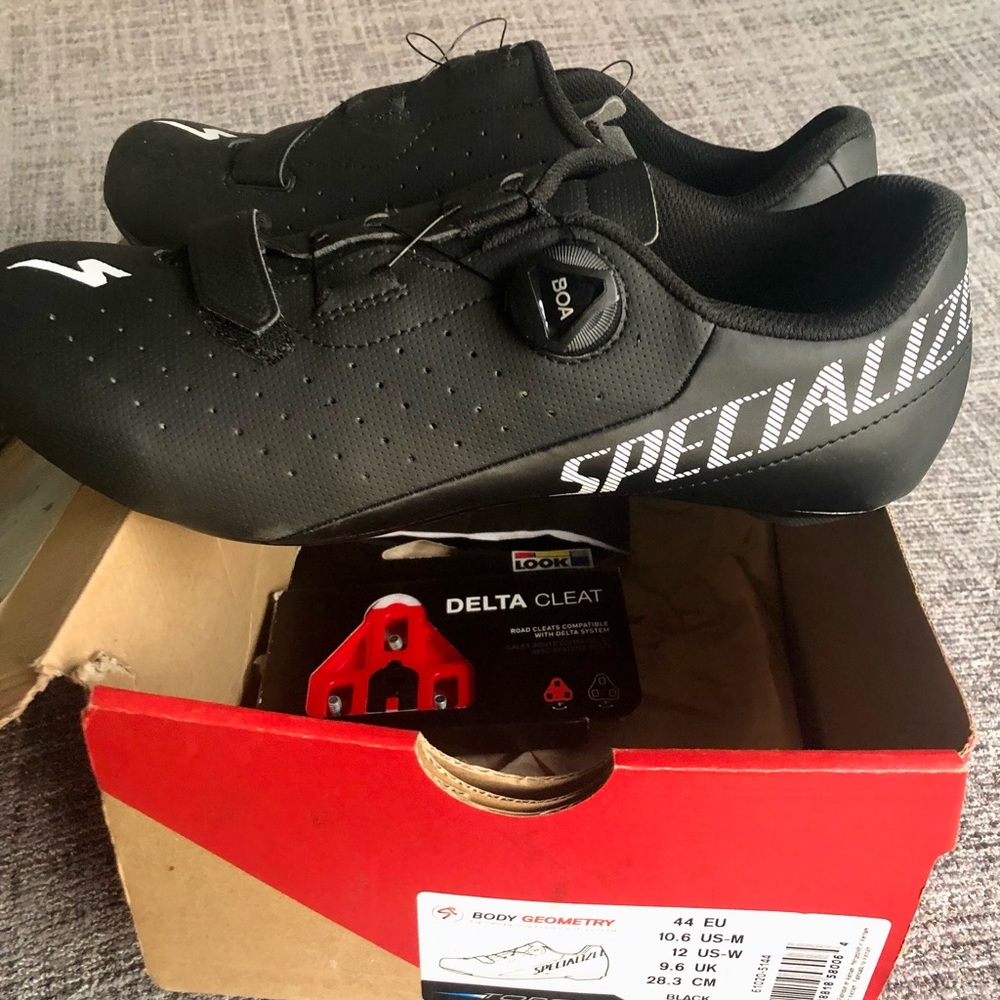 Specialized Road Bike Torch 3.0 brand New size 44